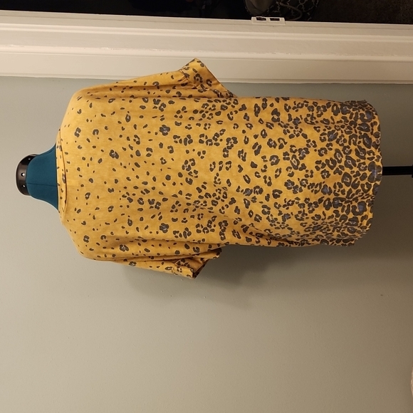 MTS leopard top - Picture 6 of 10